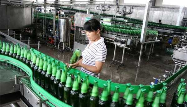 小便风波青啤三厂系当地龙头 要注意一点