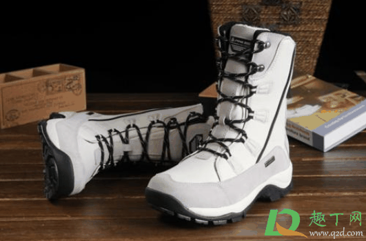 穿滑雪鞋需要脱鞋子吗?滑雪鞋要光脚穿吗