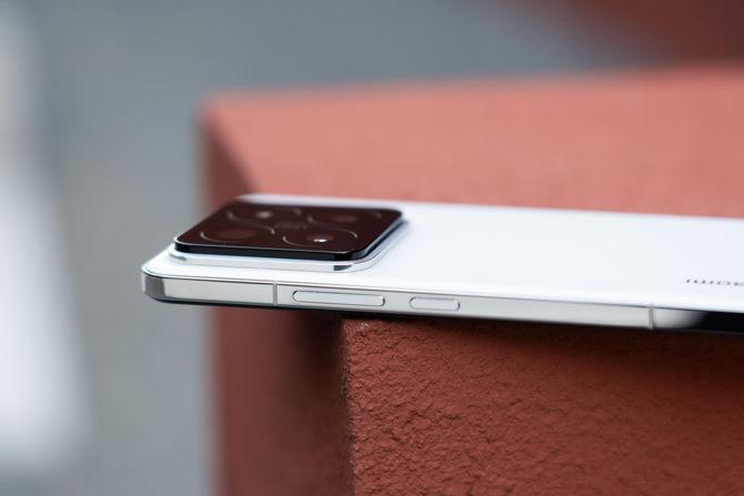 小米14系列首发评测:性能暴增功耗更低,还有三项拍照黑科技!插图4 小米14系列首发评测:性能暴增功耗更低,还有三项拍照黑科技!插图4