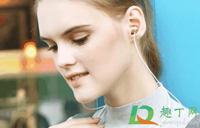 耳后窝酸痛是怎么回事4