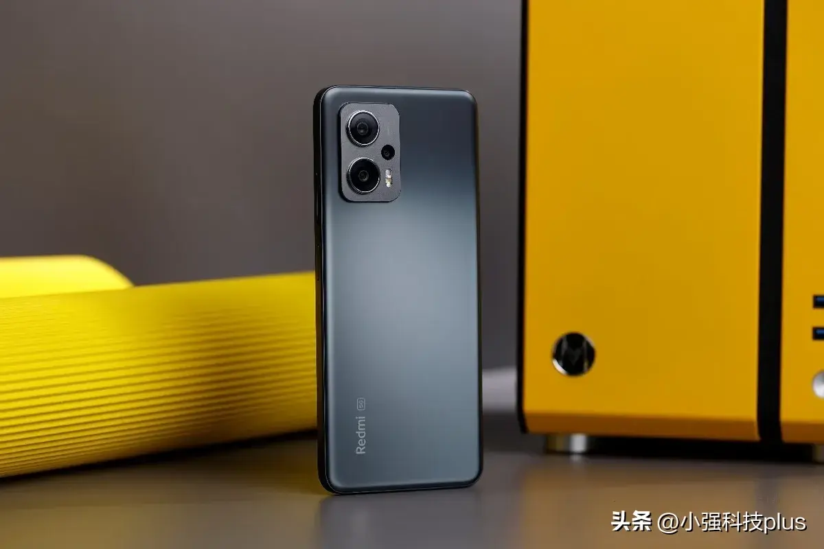 双11换机推荐，公认的三款几乎无差评的手机，随便用五年插图2