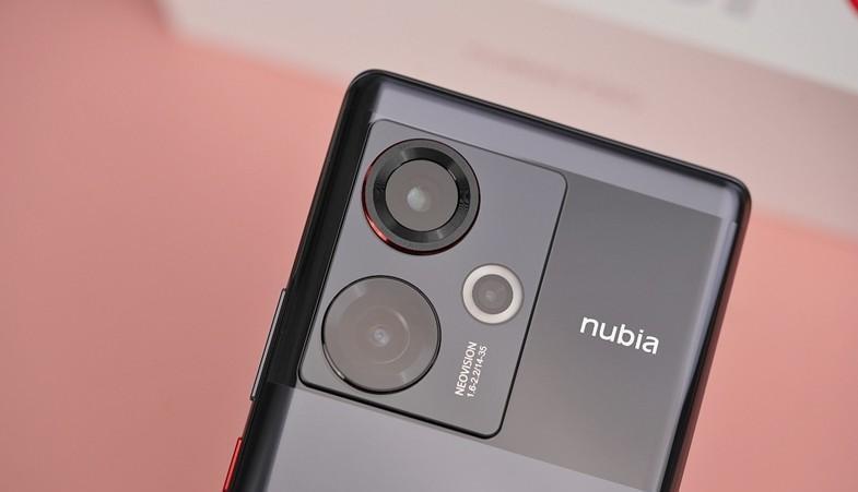 近期哪款手机好？这4款配置拉满价格还低，简直价格屠夫插图5