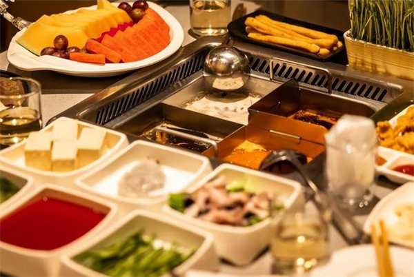 海底捞发生了什么 港股跌超13% 创始人张勇：被大家神话了