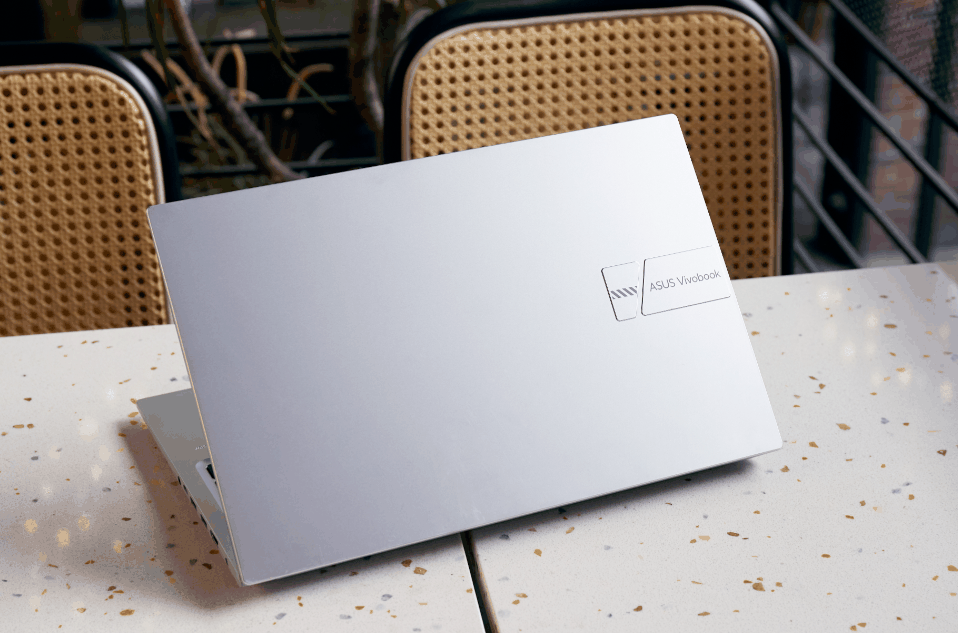 双11必码！小白买轻薄本避坑攻略：4K预算用几年不卡照着这篇买！插图6