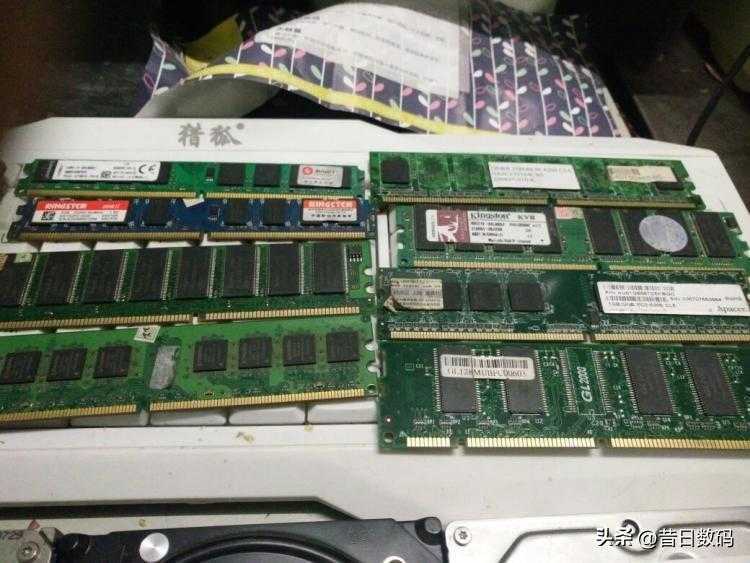 “8GB内存”卖1500元？苹果高管正式回应，外媒：可能是金子做的插图12