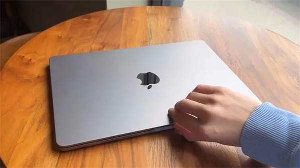 MacBook Air笔记本怎么样 MacBook Air 15寸笔记本电脑深度评测