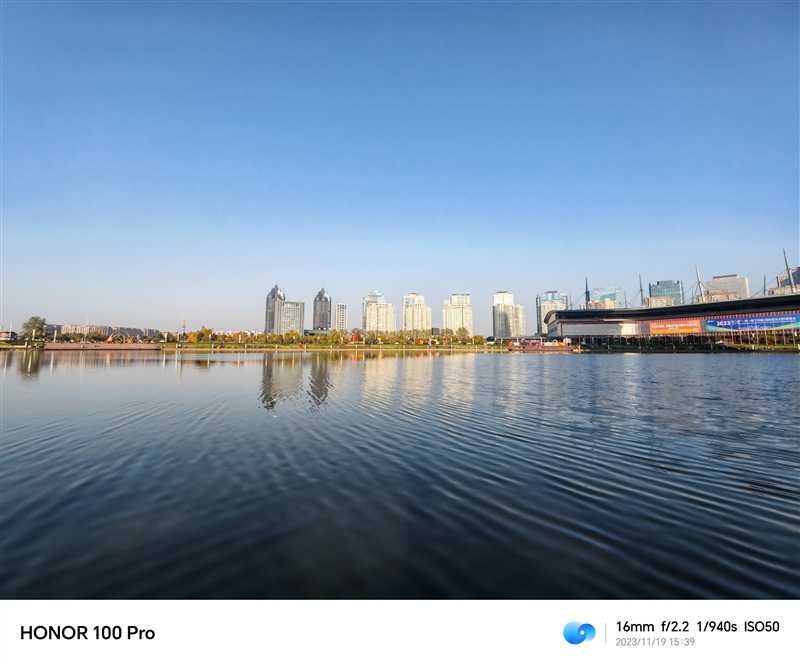 荣耀第一款“百分”旗舰！荣耀100 Pro评测：全球首发绿洲护眼屏 护眼就在亮屏的那一刻开始