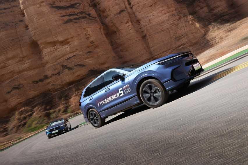 有电一条龙，没电一条虫？这两款插混SUV真正打破了行业认知