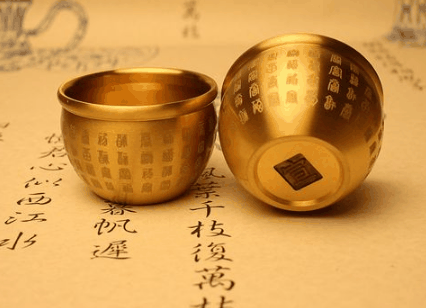 为什么家里摆放黄铜摆件?家里摆放黄铜摆件有啥要注意的插图2 为什么家里摆放黄铜摆件3