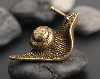 为什么家里摆放黄铜摆件?家里摆放黄铜摆件有啥要注意的插图1 为什么家里摆放黄铜摆件2