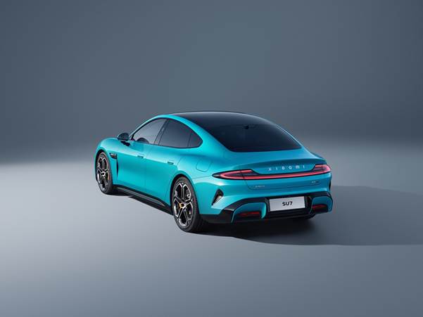 小米汽车SU7官图正式发布 首现海湾蓝配色插图7