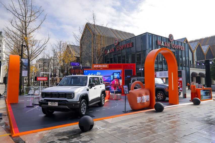 硬派潮玩显眼包 全新BJ40城市猎人版亮相昆明插图 硬派潮玩显眼包 全新BJ40城市猎人版亮相昆明