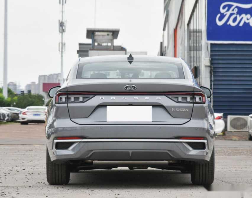 新款蒙迪欧上市一个月,价格就直降1万,网传售价还会突破新低插图2 新款蒙迪欧上市一个月,价格就直降1万,网传售价还会突破新低