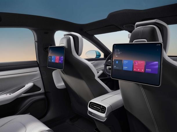 资讯｜五大核心技术公布 首车小米SU7亮相 雷军说真的不能9万9插图17