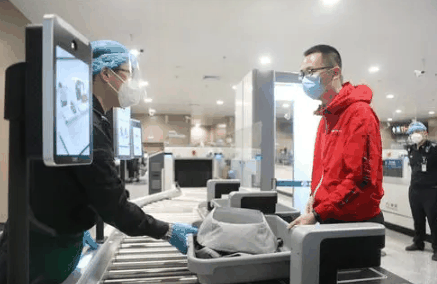 飞机安检要不要脱外套3