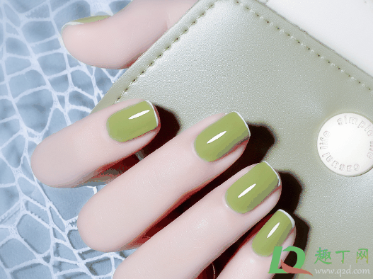 手机灯可以烤甲油胶吗?甲油胶不照灯如何速干插图2 手机灯可以烤甲油胶吗3