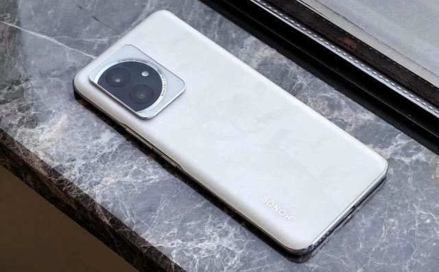 荣耀90GT值得购买吗? 荣耀90GT与荣耀100系列手机对比插图4