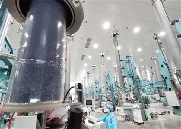 行业淘汰赛已至 协鑫科技退出棒状硅全面押注颗粒硅