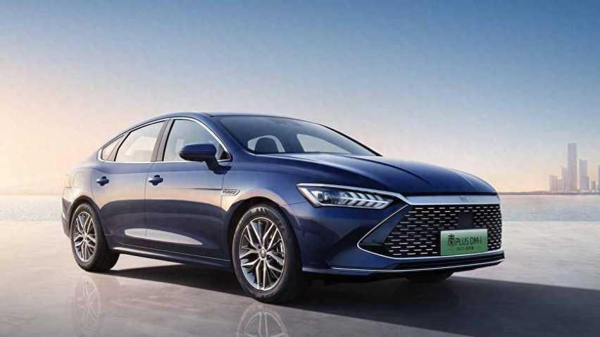 今年被卖爆的三款轿车，性价比高，保值率也出众，建议人手一辆