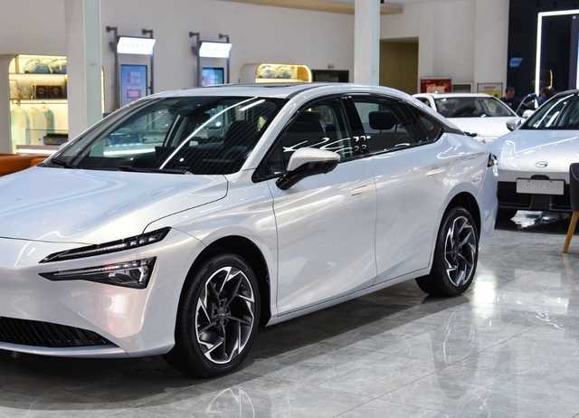 直接取代现有的PLUS车型,埃安又一款新车上市,能火吗?插图4 直接取代现有的PLUS车型,埃安又一款新车上市,能火吗?