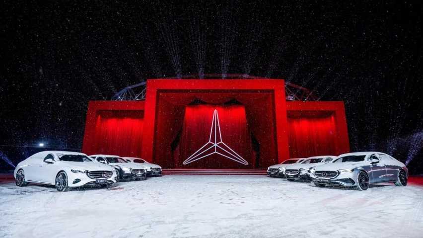 44.9万元起步,全新梅赛德斯-奔驰长轴距E级车公布售价插图2 44.9万元起步,全新梅赛德斯-奔驰长轴距E级车公布售价