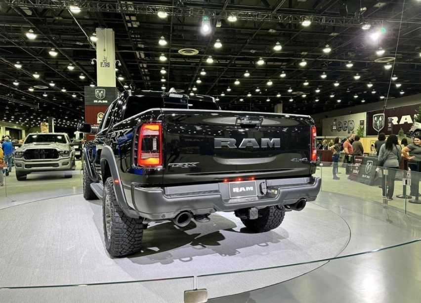 标准美系皮卡板正的造型,道奇RAM 1500,霸气依旧插图3 图片