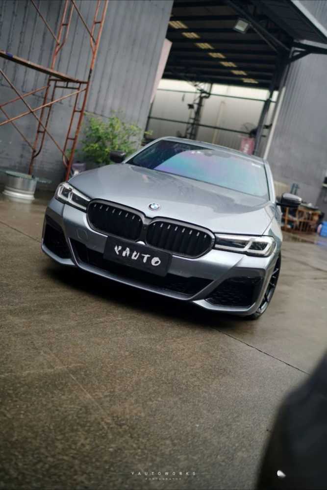 竞技走街范的宝马540i+宝马S1000 RR，这样的组合谁能不爱呢？