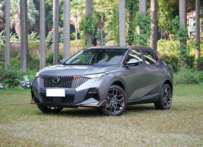 全新SUV版“飞度”上市!8.48万炫酷时尚,出厂就配尾翼+中置排气插图 全新SUV版“飞度”上市!8.48万炫酷时尚,出厂就配尾翼+中置排气