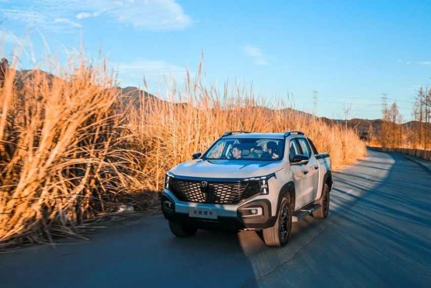 是时候买新能源皮卡了！长安猎手预售价13.99万元起插图6