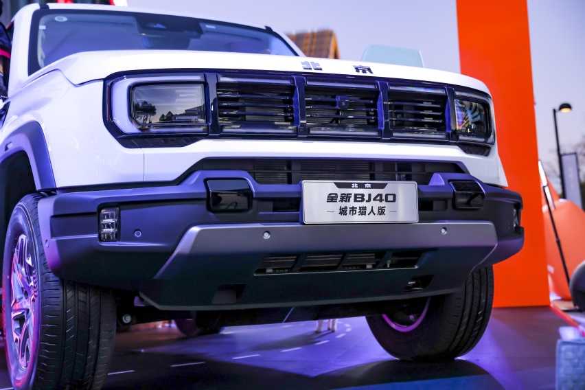 硬派潮玩显眼包 全新BJ40城市猎人版亮相昆明插图2 硬派潮玩显眼包 全新BJ40城市猎人版亮相昆明