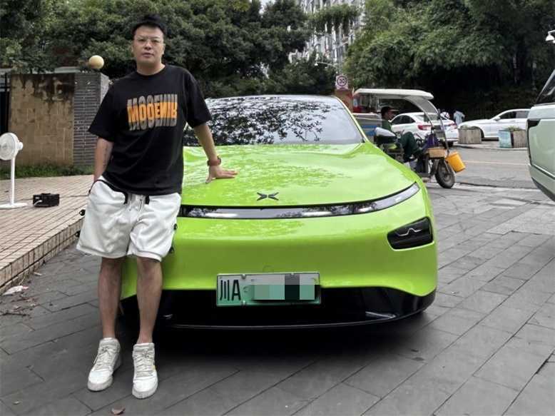 小伙花28万买小鹏P7，开了一年多说出真实感受，到底值不值？