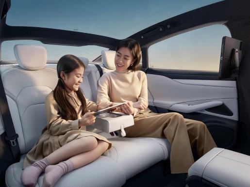 资讯｜五大核心技术公布 首车小米SU7亮相 雷军说真的不能9万9插图16