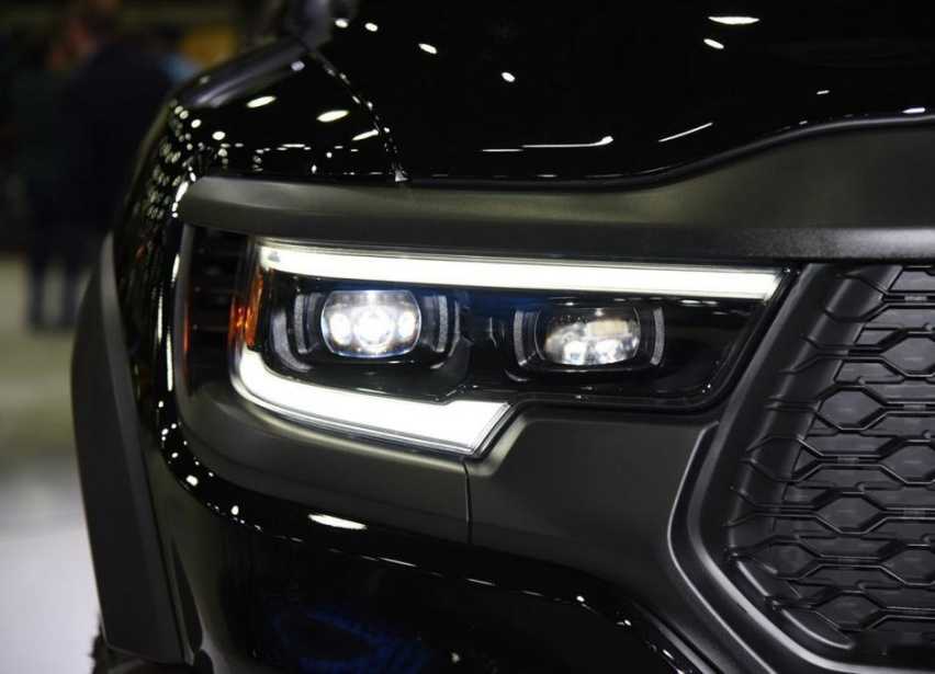 标准美系皮卡板正的造型,道奇RAM 1500,霸气依旧插图4 图片