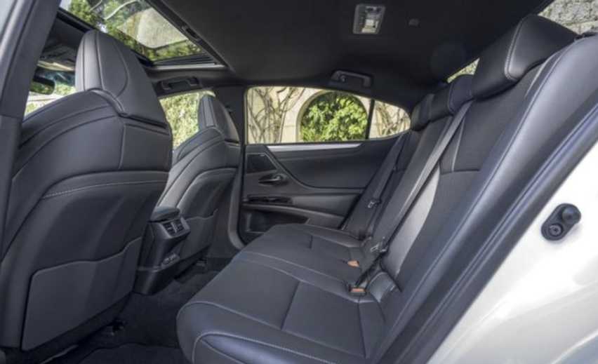 全新雷克萨斯新ES曝光,凯美瑞同款动力,价格要变,比”56E”更香了?插图3