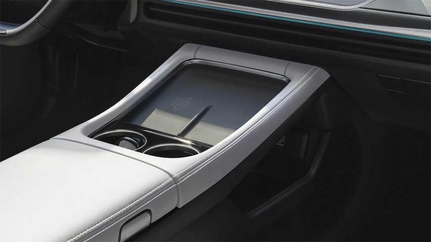 门槛降至22.39万起！新版小鹏P7上市 便宜但不低质？