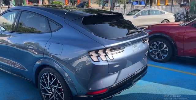 福特电马探店:Mustang跑车基因加持,20万出头入手真香插图2 福特电马探店:Mustang跑车基因加持,20万出头入手真香