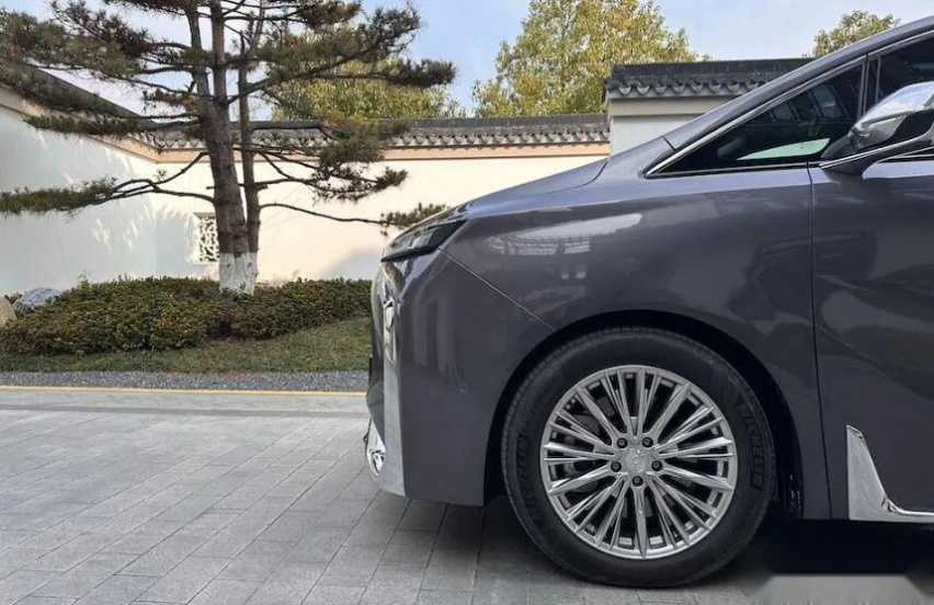 合创V09试驾:颜值“惹”路人追问,第二排“引”媒体酣然入睡插图4 合创V09试驾:颜值“惹”路人追问,第二排“引”媒体酣然入睡