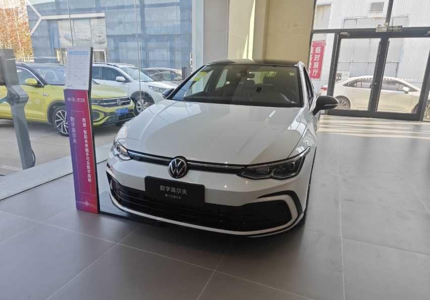 探店第八代高尔夫：12.98万起售，终端优惠3万，竞争奥迪A3