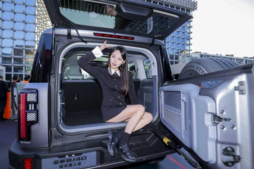 硬派潮玩显眼包 全新BJ40城市猎人版亮相昆明插图7 硬派潮玩显眼包 全新BJ40城市猎人版亮相昆明