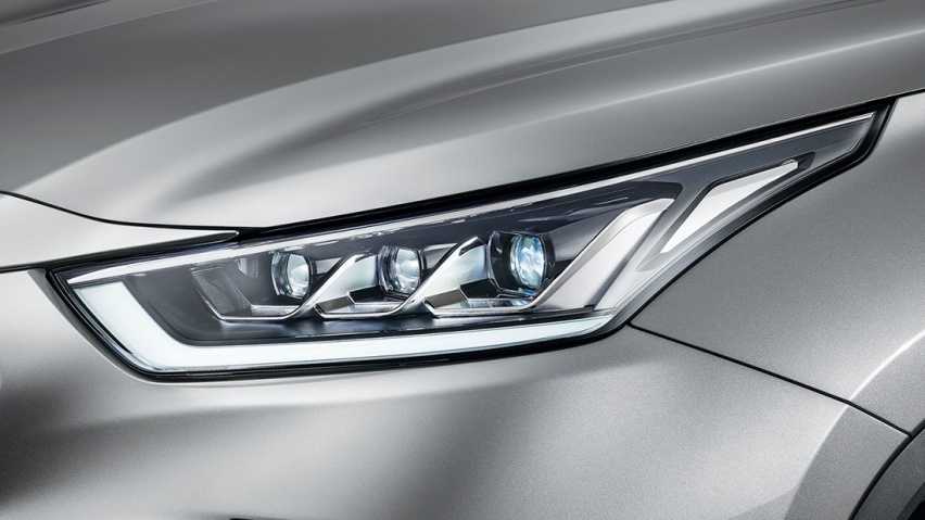 丰田皇冠陆放:5米级大七座SUV 奢享空间 双重动力 全擎来袭插图3 丰田皇冠陆放:5米级大七座SUV 奢享空间 双重动力 全擎来袭