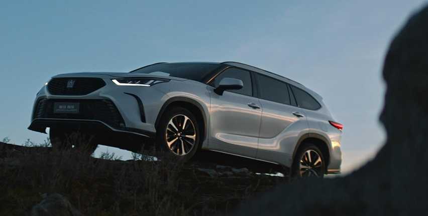 丰田皇冠陆放:5米级大七座SUV 奢享空间 双重动力 全擎来袭插图20 丰田皇冠陆放:5米级大七座SUV 奢享空间 双重动力 全擎来袭