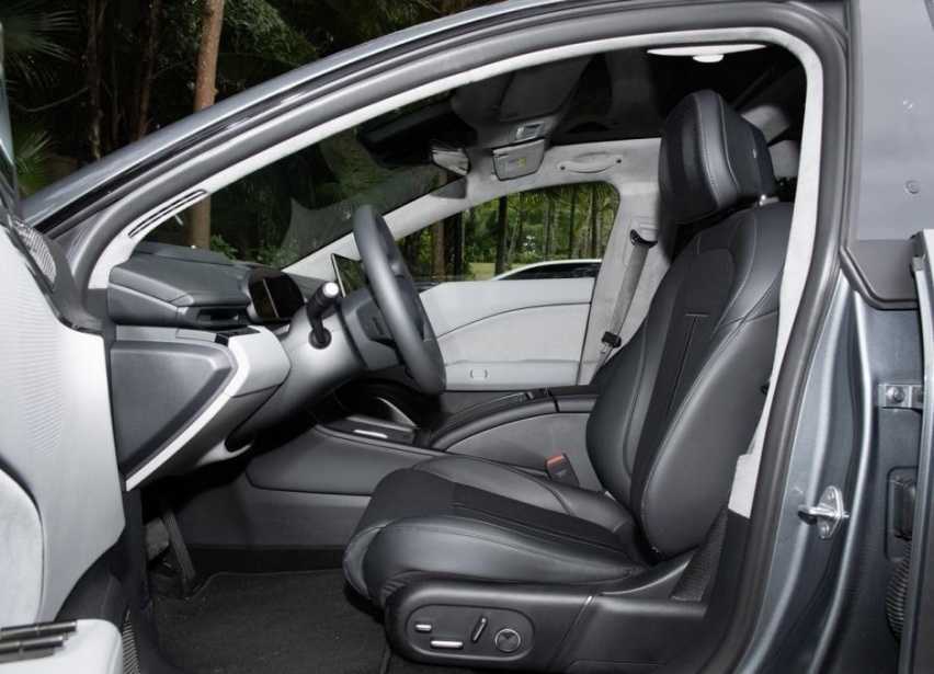 目标很明确，极氪007就是要拿下20-30万的新能源用户！插图6