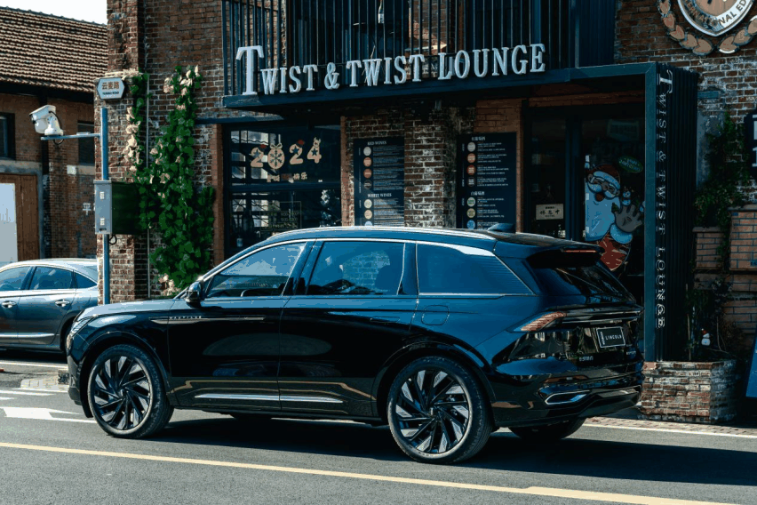 三种配置如何选?全新一代林肯航海家混动版购买指南插图5 三种配置如何选?全新一代林肯航海家混动版购买指南