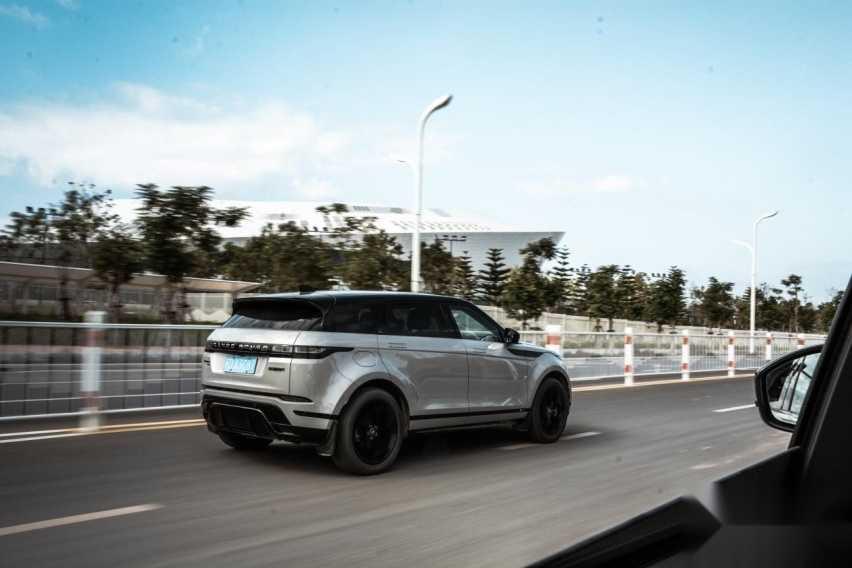 试驾官丨鹭岛试驾揽胜极光L，这不比Q5L开着有面？