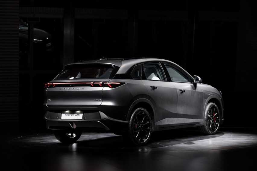 纯电SUV的六边形战士 极狐阿尔法T5上市售价15.58万起