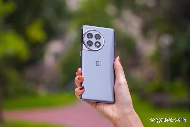 苹果真的落下神坛! iPhone14 plus和一加Ace 2 Pro对比测评插图5