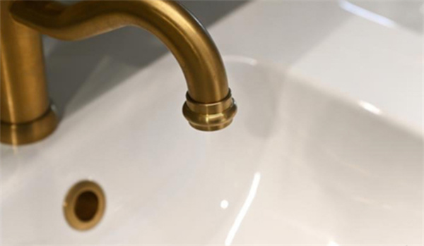 泉州一小区催缴800万水费 泉州一小区催缴800万水费合理吗