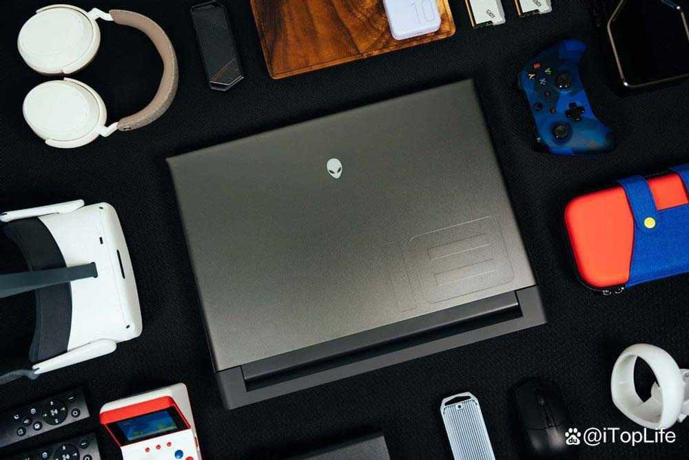 纯粹的性能猛兽 ALIENWARE外星人M18笔记本全面评测插图17 纯粹的性能猛兽 ALIENWARE外星人M18笔记本全面评测插图17