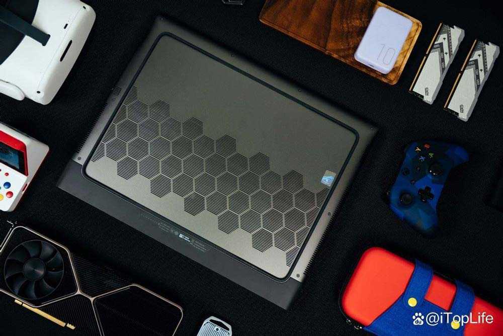 纯粹的性能猛兽 ALIENWARE外星人M18笔记本全面评测插图20 纯粹的性能猛兽 ALIENWARE外星人M18笔记本全面评测插图20