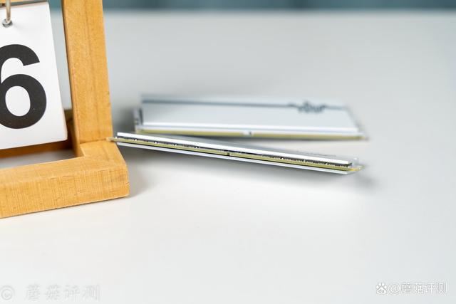 突破8400MHz超越极限 影驰HOF PRO名人堂DDR5 16G*2内存实战测评插图9 突破8400MHz超越极限 影驰HOF PRO名人堂DDR5 16G*2内存实战测评插图9